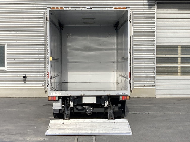 三菱ふそうキャンターアルミバン小型（2t・3t）[写真07]