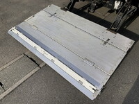 三菱ふそうキャンターアルミバン小型（2t・3t）[写真09]