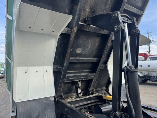 日野レンジャーダンプ中型（4t）[写真12]