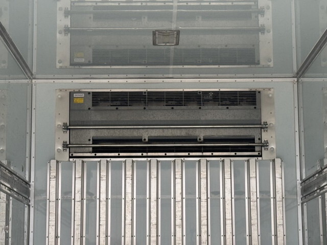 日野レンジャー冷凍車（冷蔵車）中型（4t）[写真11]