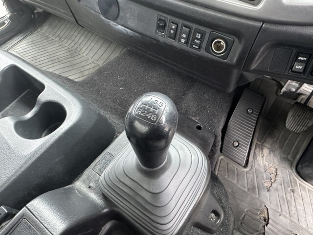 日野レンジャー冷凍車（冷蔵車）中型（4t）[写真26]