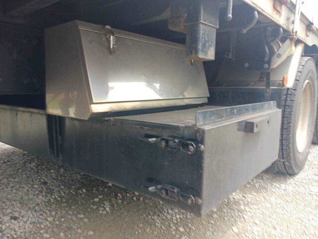 三菱ふそうスーパーグレートアルミブロック大型（10t）[写真11]