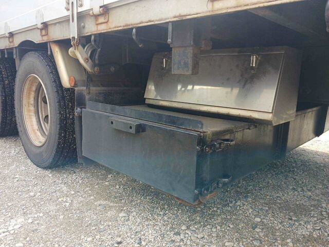 三菱ふそうスーパーグレートアルミブロック大型（10t）[写真14]