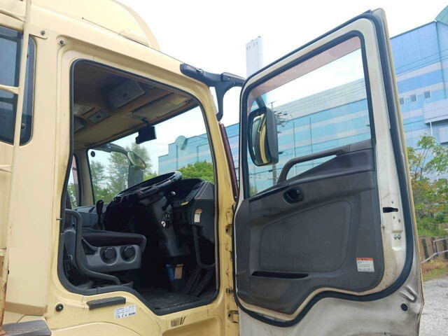 三菱ふそうスーパーグレートアルミブロック大型（10t）[写真35]