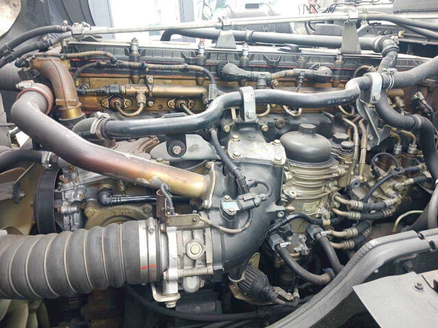 三菱ふそうスーパーグレートアルミブロック大型（10t）[写真36]