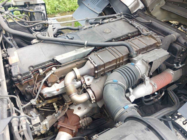 三菱ふそうスーパーグレートアルミブロック大型（10t）[写真38]