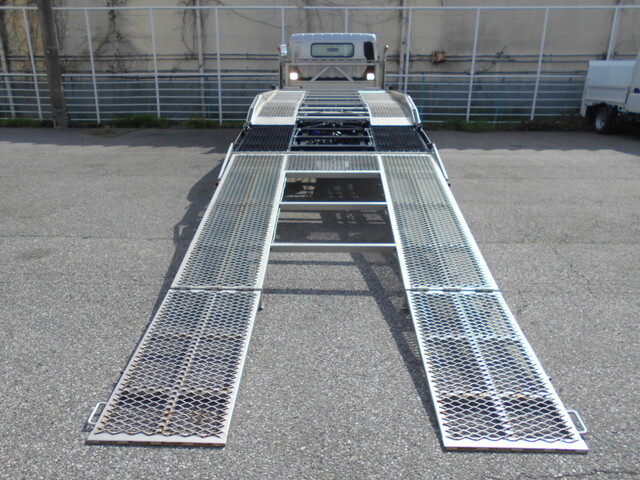 三菱ふそうキャンターキャリアカー小型（2t・3t）[写真10]