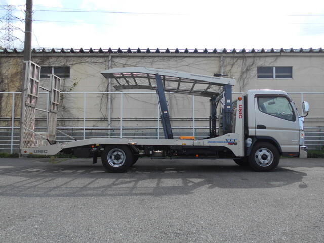 三菱ふそうキャンターキャリアカー小型（2t・3t）[写真07]
