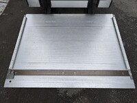 三菱ふそうキャンターアルミバン小型（2t・3t）[写真12]