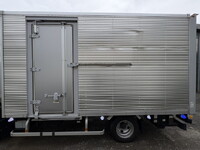 三菱ふそうキャンターアルミバン小型（2t・3t）[写真08]