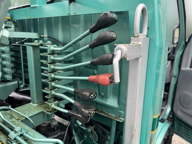 日野デュトロクレーン4段小型（2t・3t）[写真14]