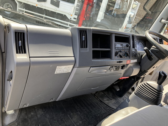 いすゞエルフパネルウイング小型（2t・3t）[写真31]