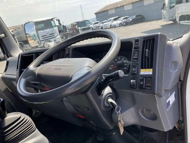 いすゞエルフパネルウイング小型（2t・3t）[写真33]