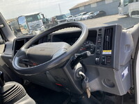 いすゞエルフパネルウイング小型（2t・3t）[写真34]