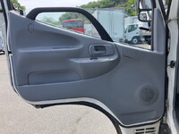 日野デュトロ平ボディ小型（2t・3t）[写真29]