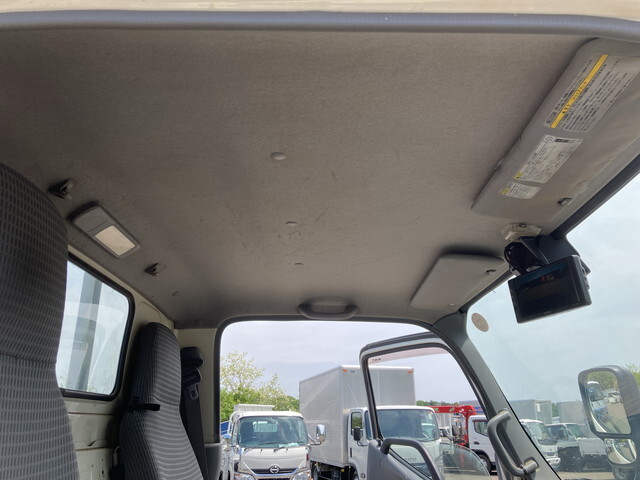 日野デュトロ平ボディ小型（2t・3t）[写真30]