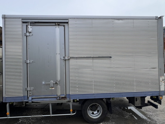 いすゞエルフアルミバン小型（2t・3t）[写真07]