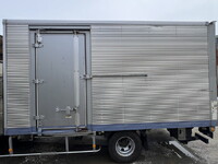 いすゞエルフアルミバン小型（2t・3t）[写真08]