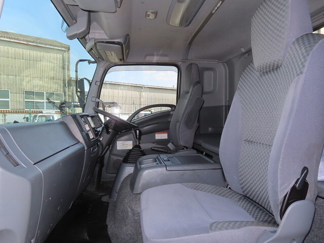 いすゞフォワードアルミブロック中型（4t）[写真20]