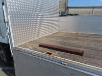 いすゞフォワードアルミブロック中型（4t）[写真28]