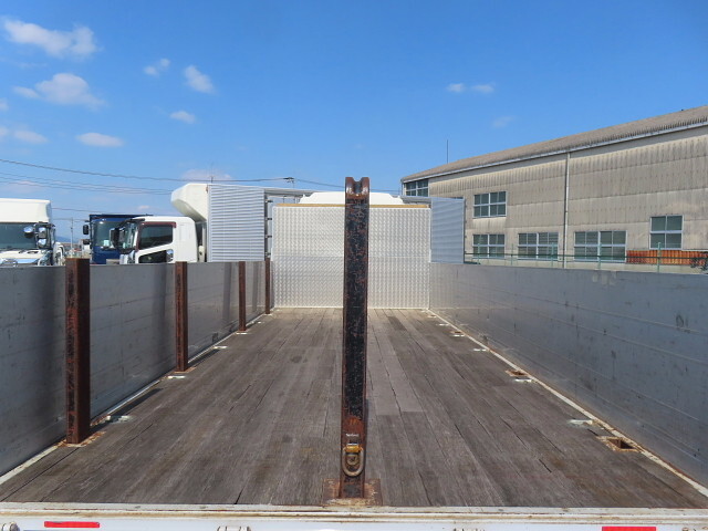 いすゞフォワードアルミブロック中型（4t）[写真28]