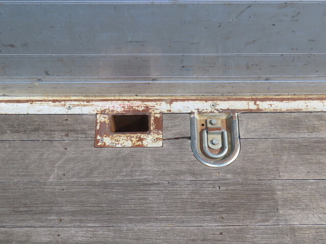 いすゞフォワードアルミブロック中型（4t）[写真32]