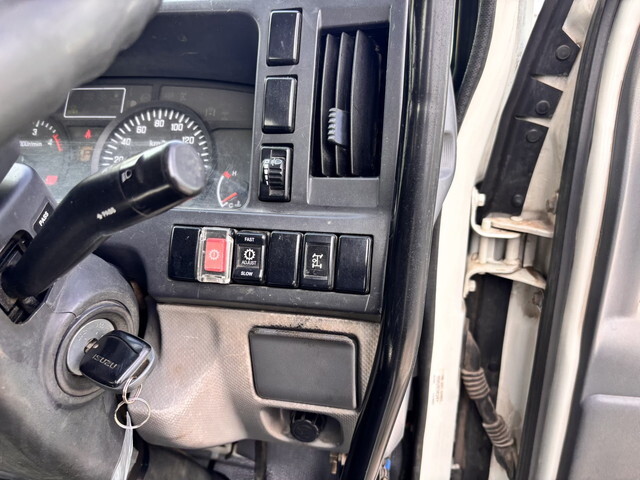 いすゞエルフダンプ小型（2t・3t）[写真31]