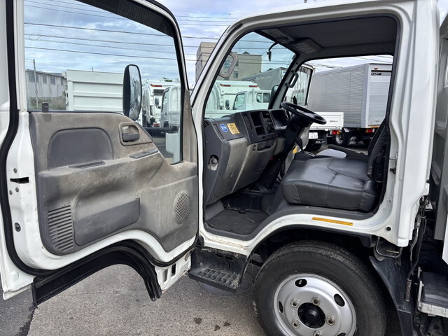 いすゞエルフダンプ小型（2t・3t）[写真37]