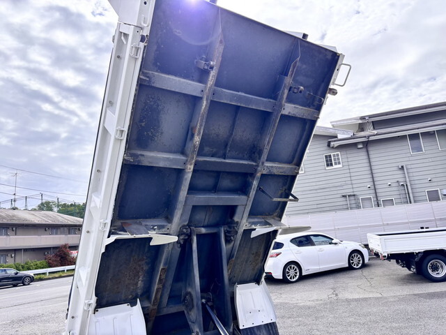 いすゞエルフダンプ小型（2t・3t）[写真08]