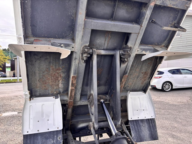 いすゞエルフダンプ小型（2t・3t）[写真09]