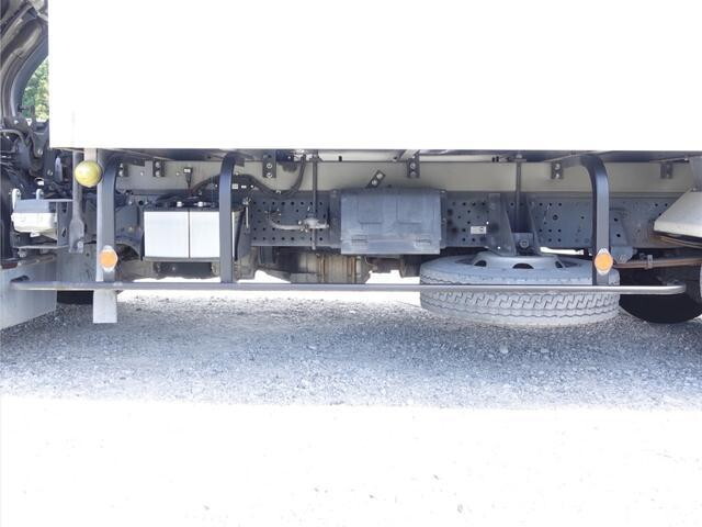 いすゞエルフ冷凍車（冷蔵車）小型（2t・3t）[写真20]