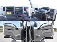 いすゞエルフ冷凍車（冷蔵車）小型（2t・3t）[写真23]