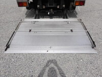 いすゞフォワード冷凍車（冷蔵車）中型（4t）[写真15]