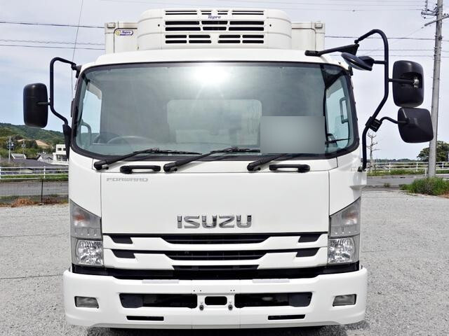 いすゞフォワード冷凍車（冷蔵車）中型（4t）[写真03]