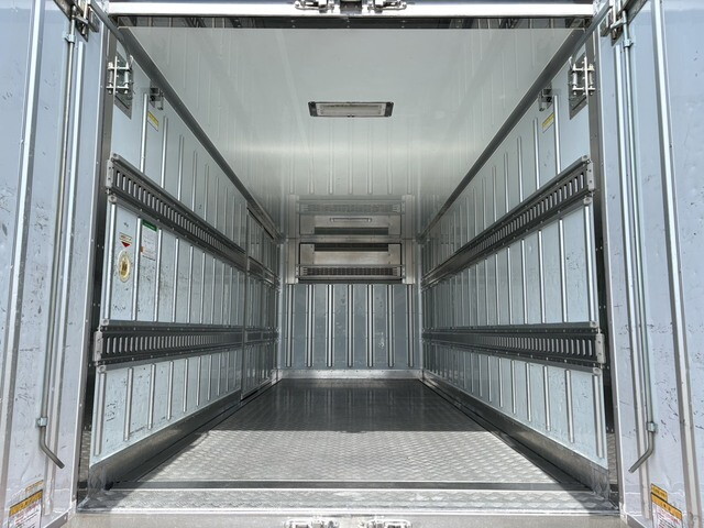 日野デュトロ冷凍車（冷蔵車）小型（2t・3t）[写真16]