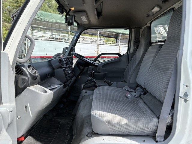 日野デュトロ冷凍車（冷蔵車）小型（2t・3t）[写真29]