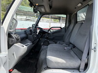 日野デュトロ冷凍車（冷蔵車）小型（2t・3t）[写真30]