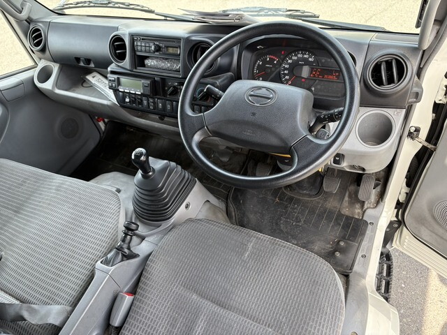 日野デュトロ冷凍車（冷蔵車）小型（2t・3t）[写真31]