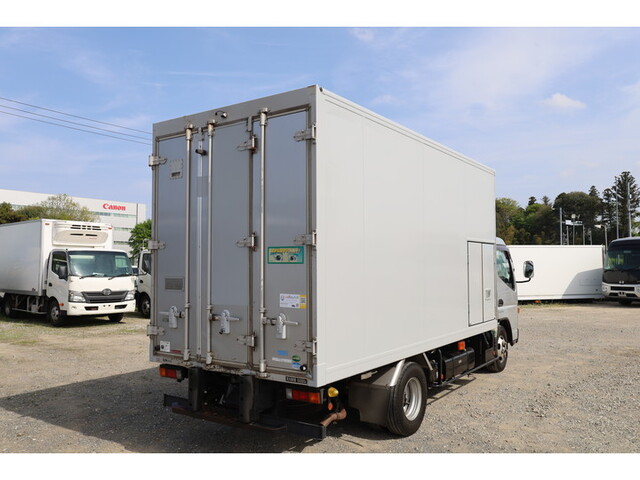 三菱ふそうキャンター冷凍車（冷蔵車）小型（2t・3t）[写真04]