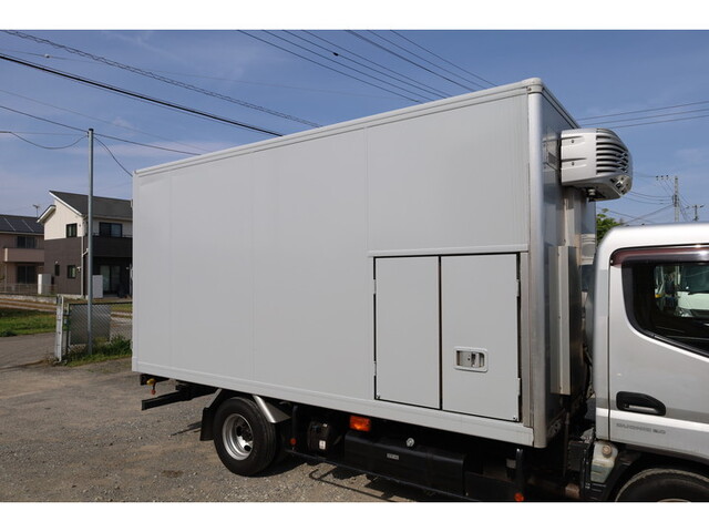 三菱ふそうキャンター冷凍車（冷蔵車）小型（2t・3t）[写真09]