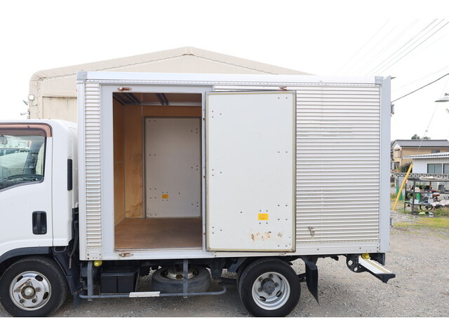 いすゞエルフアルミバン小型（2t・3t）[写真11]