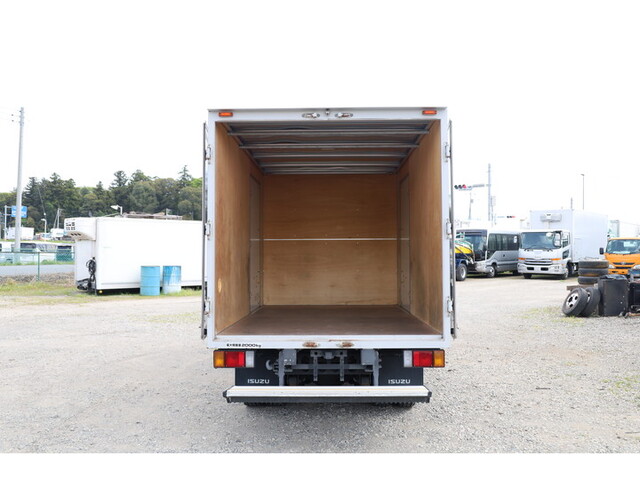 いすゞエルフアルミバン小型（2t・3t）[写真12]
