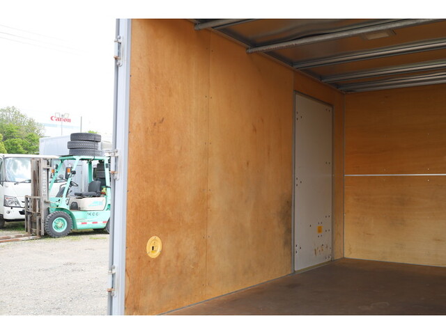 いすゞエルフアルミバン小型（2t・3t）[写真15]