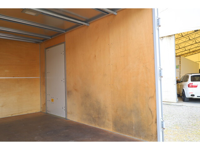 いすゞエルフアルミバン小型（2t・3t）[写真16]