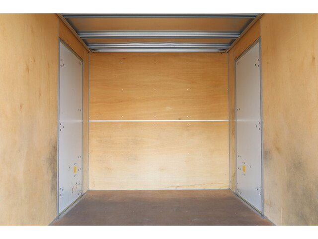 いすゞエルフアルミバン小型（2t・3t）[写真19]