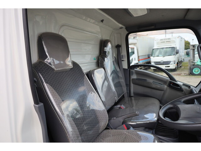 いすゞエルフアルミバン小型（2t・3t）[写真24]