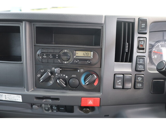 いすゞエルフアルミバン小型（2t・3t）[写真25]