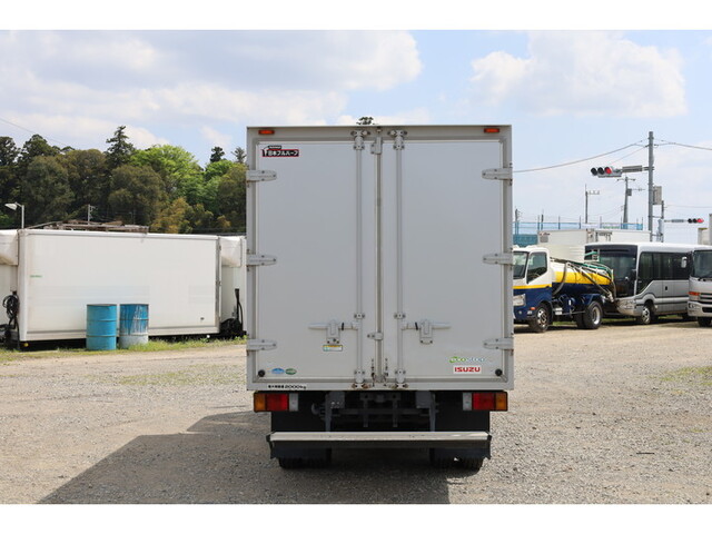 いすゞエルフアルミバン小型（2t・3t）[写真07]