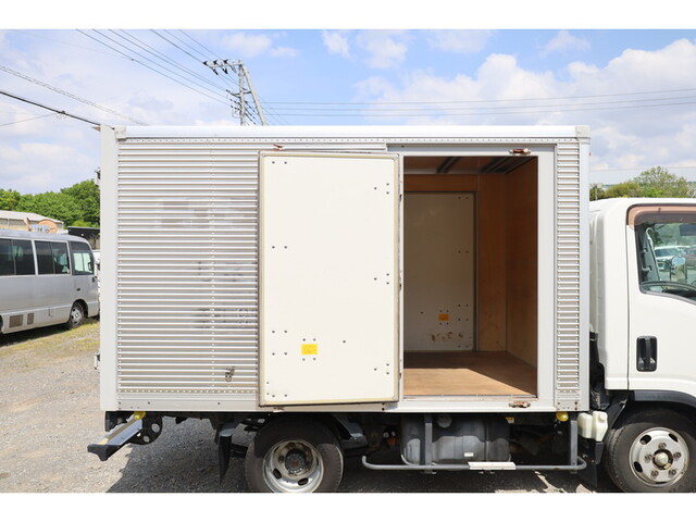 いすゞエルフアルミバン小型（2t・3t）[写真09]