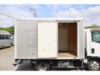 いすゞエルフアルミバン小型（2t・3t）[写真10]